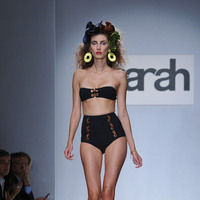 Milan Fashion Week Womenswear Spring Summer 2012 - Parah - Catwalk